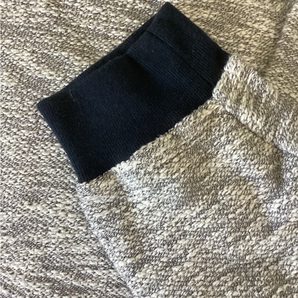 TV static sweater! - Picture 3 of 3